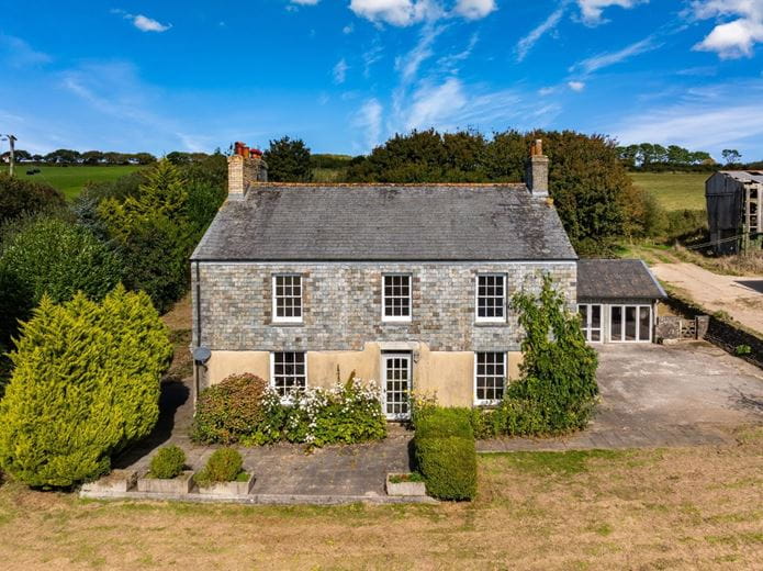 5 bedroom house, Ladock, Truro TR2 - Available