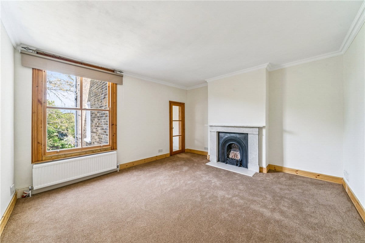 1 bedroom flat, Brodrick Road, London SW17 - Let Agreed