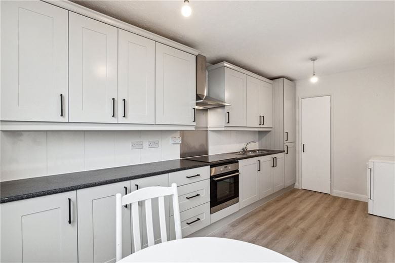2 bedroom flat, Eagle Heights, 8 Bramlands Close SW11 - Available