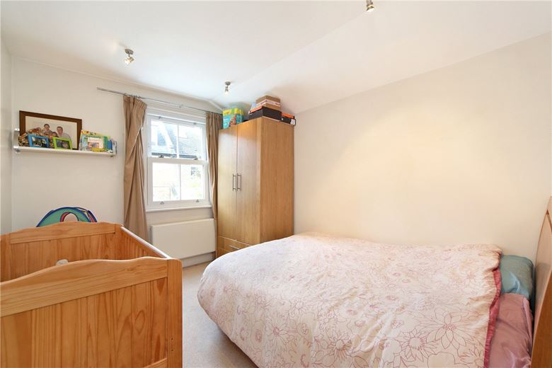 3 bedroom house, Mandrake Road, London SW17