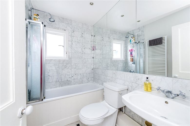 3 bedroom house, Nottingham Road, London SW17
