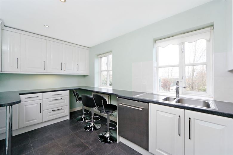 3 bedroom house, Bevin Square, London SW17