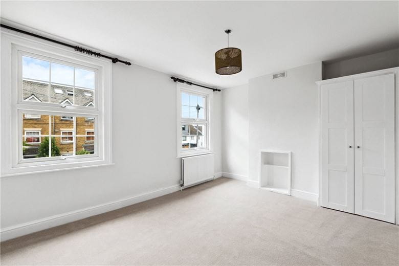 2 bedroom house, Beechcroft Road, London SW17