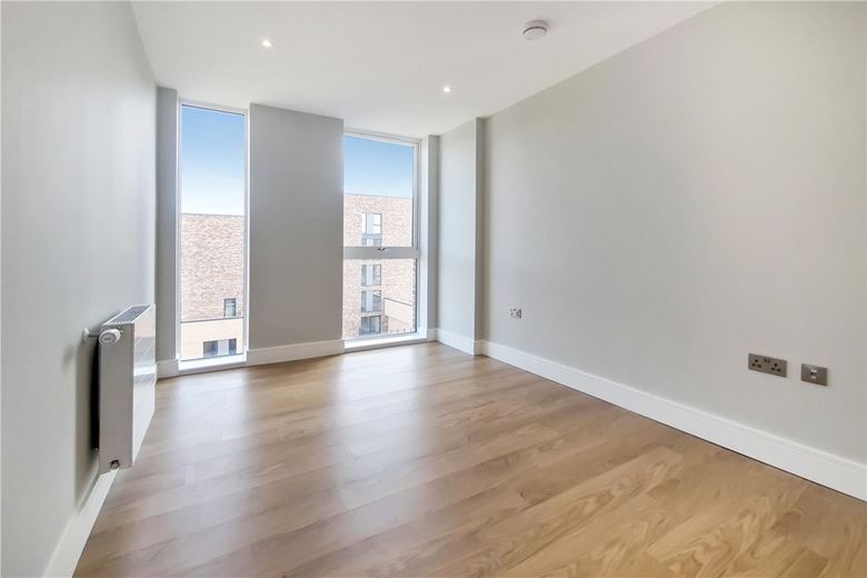 2 bedroom flat, Greyhound Parade, Wimbledon Grounds, London SW17 - Available