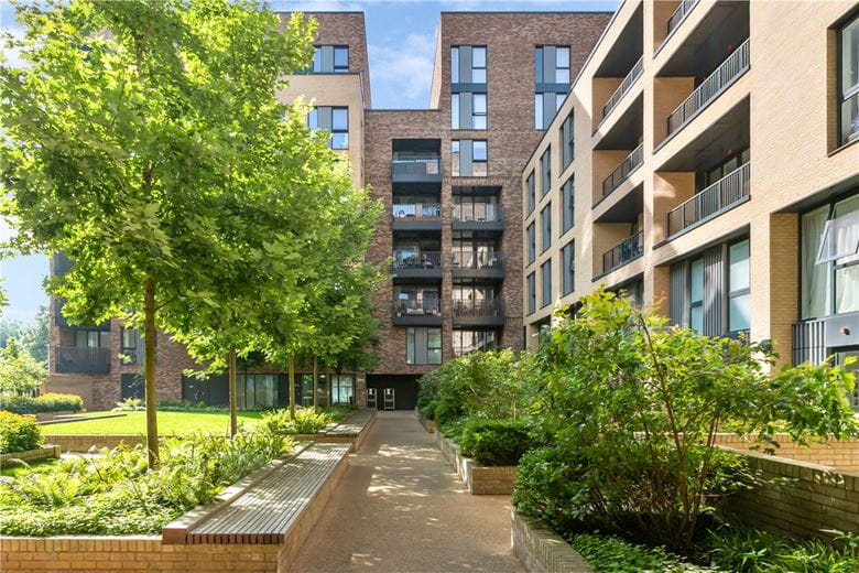 2 bedroom flat, Greyhound Parade, Wimbledon Grounds, London SW17 - Available