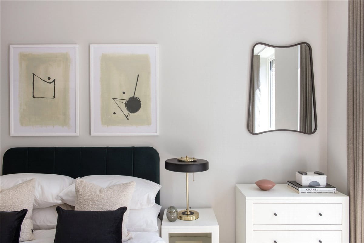 3 bedroom flat, Greyhound Parade, Wimbledon Grounds, London SW17 - Available