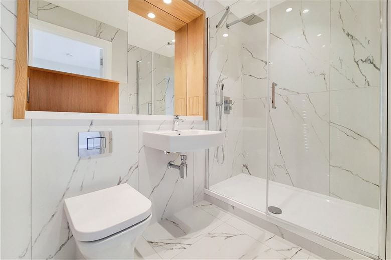 2 bedroom flat, Greyhound Parade, Wimbledon Grounds, London SW17 - Let Agreed