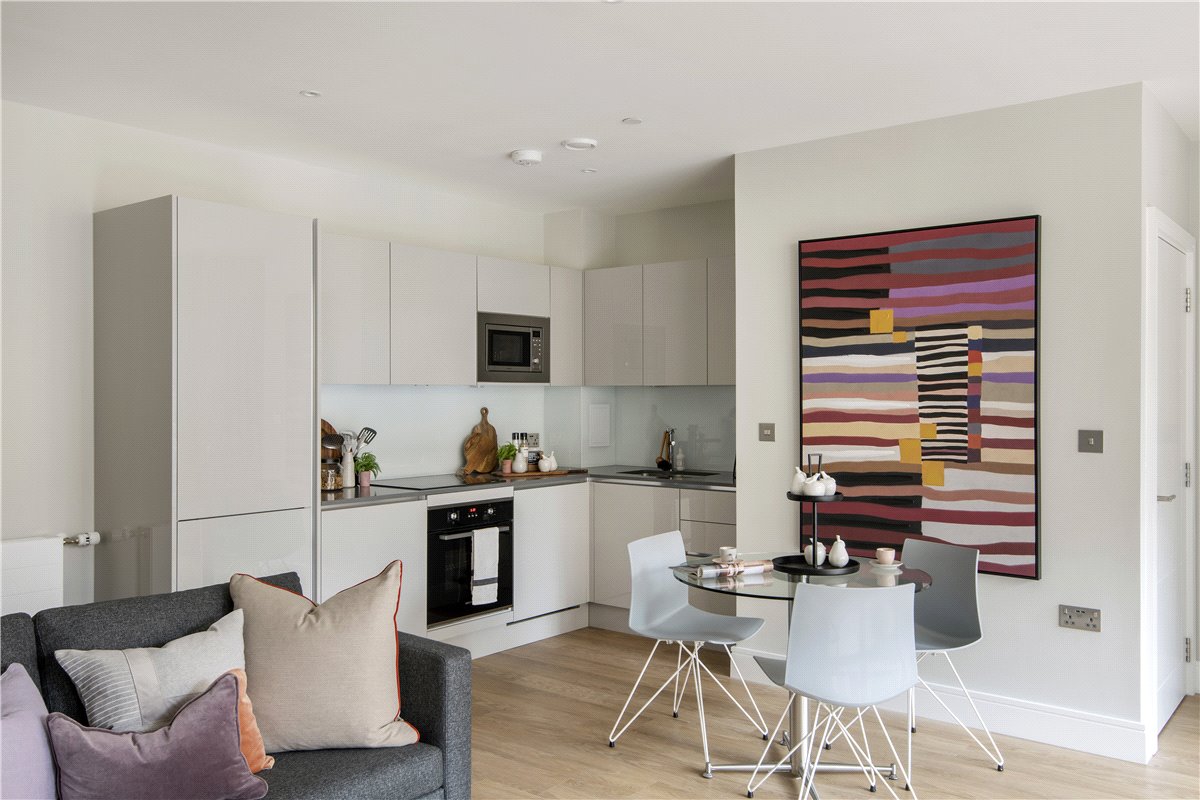 2 bedroom flat, Greyhound Parade, Wimbledon Grounds, London SW17 - Available