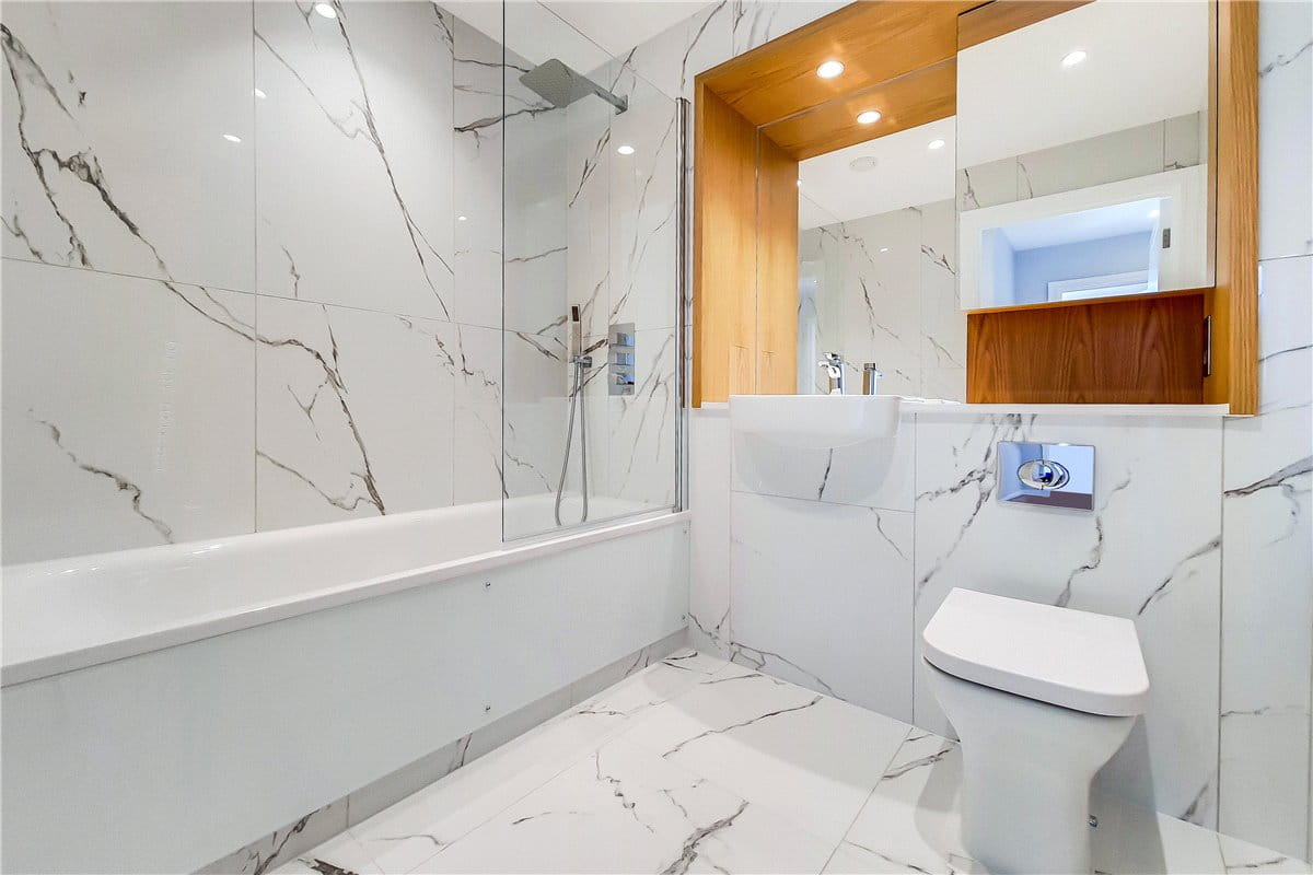 2 bedroom flat, Greyhound Parade, Wimbledon Grounds, London SW17 - Available