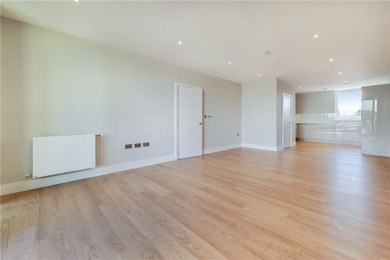 3 bedroom flat, Greyhound Parade, Wimbledon Grounds, London SW17 - Available
