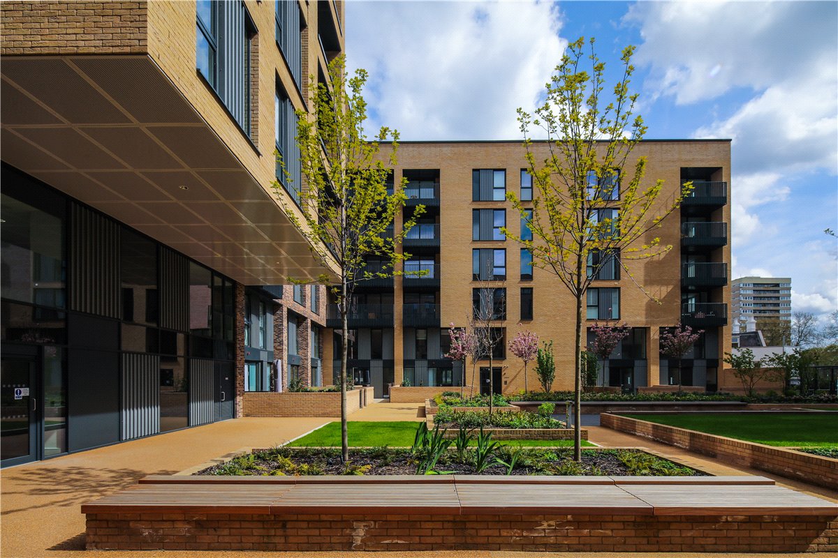 1 bedroom flat, Greyhound Parade, Wimbledon Grounds, London SW17