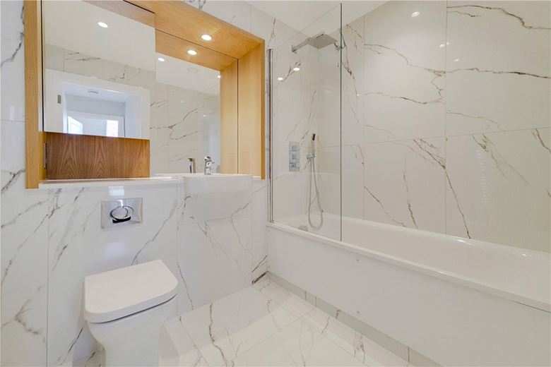 1 bedroom flat, Greyhound Parade, Wimbledon Grounds, London SW17