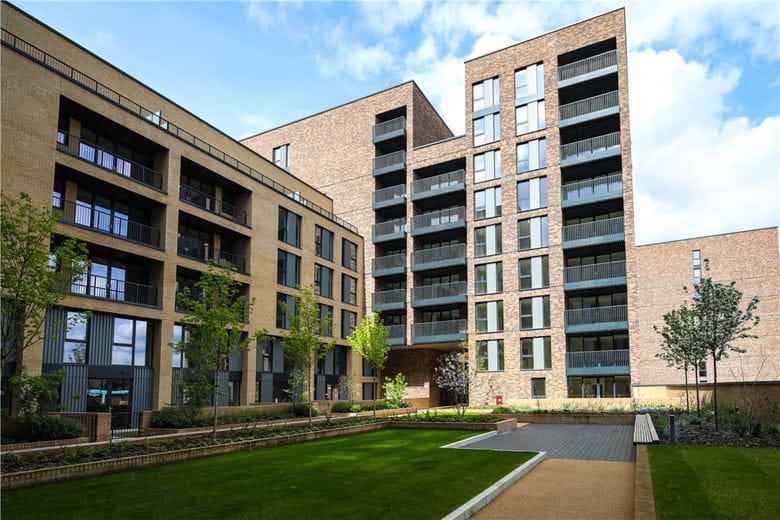 1 bedroom flat, Greyhound Parade, Wimbledon Grounds, London SW17 - Available