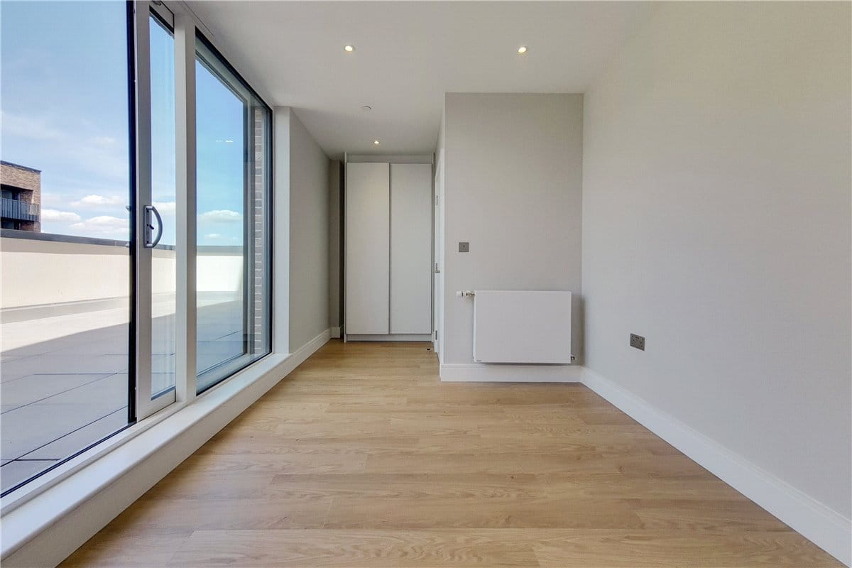 1 bedroom flat, Greyhound Parade, Wimbledon Grounds, London SW17 - Available