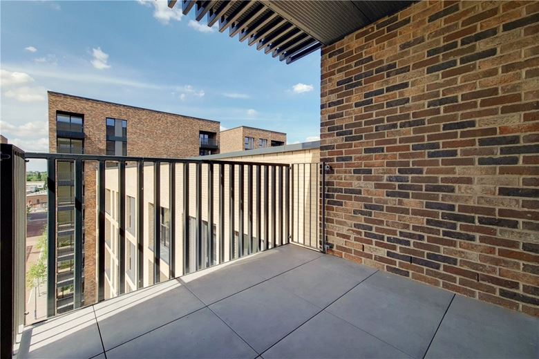 1 bedroom flat, Greyhound Parade, Wimbledon Grounds, London SW17 - Available