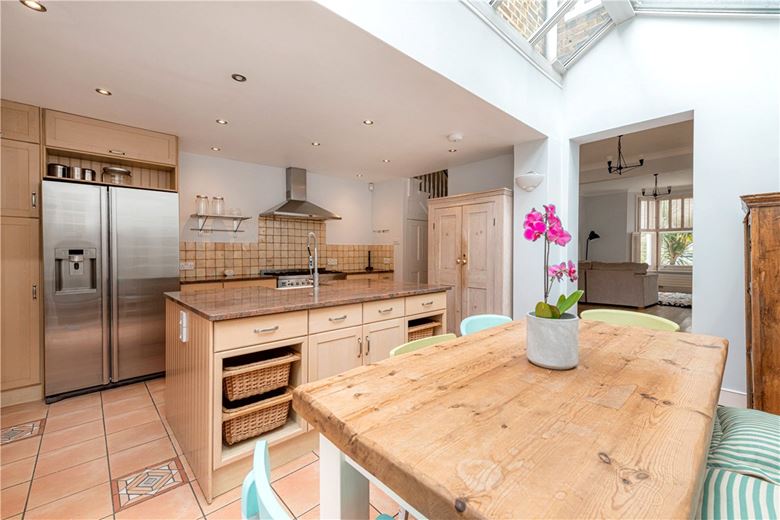4 bedroom house, Ursula Street, London SW11
