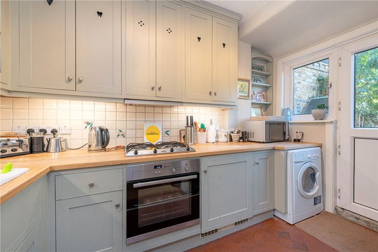 4 bedroom house, Sandgate Lane, London SW18