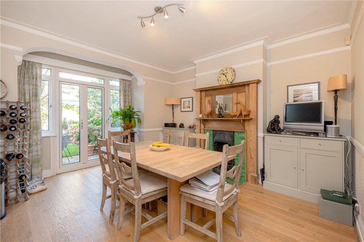 4 bedroom house, Sandgate Lane, London SW18