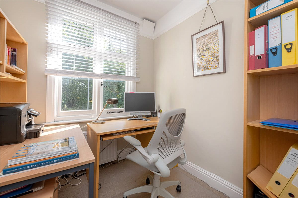 4 bedroom house, Sandgate Lane, London SW18