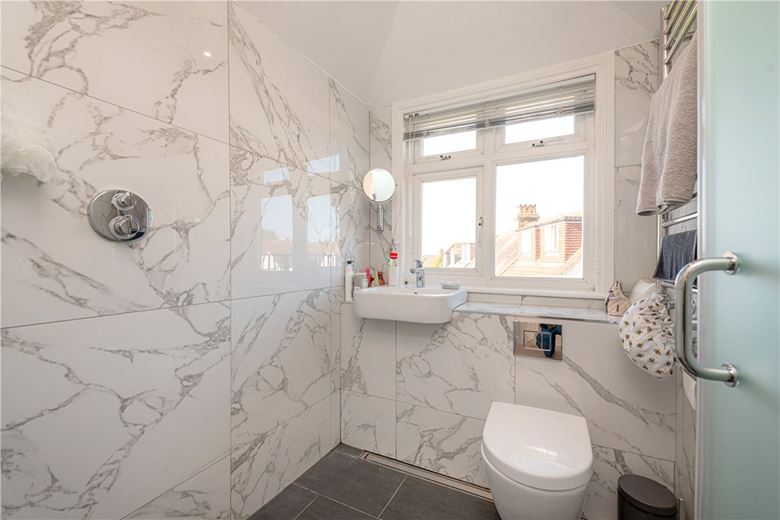 4 bedroom house, Sandgate Lane, London SW18