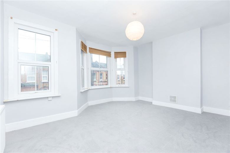 2 bedroom flat, Glenelg Road, London SW2 - Let Agreed