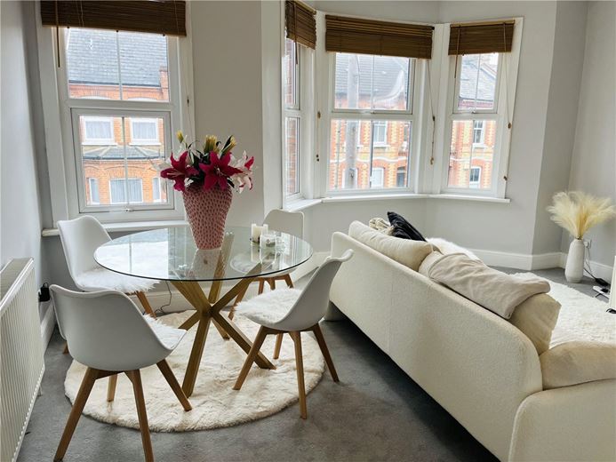 2 bedroom flat, Glenelg Road, London SW2 - Let Agreed