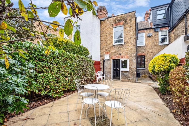 4 bedroom house, Valnay Street, London SW17 - Available