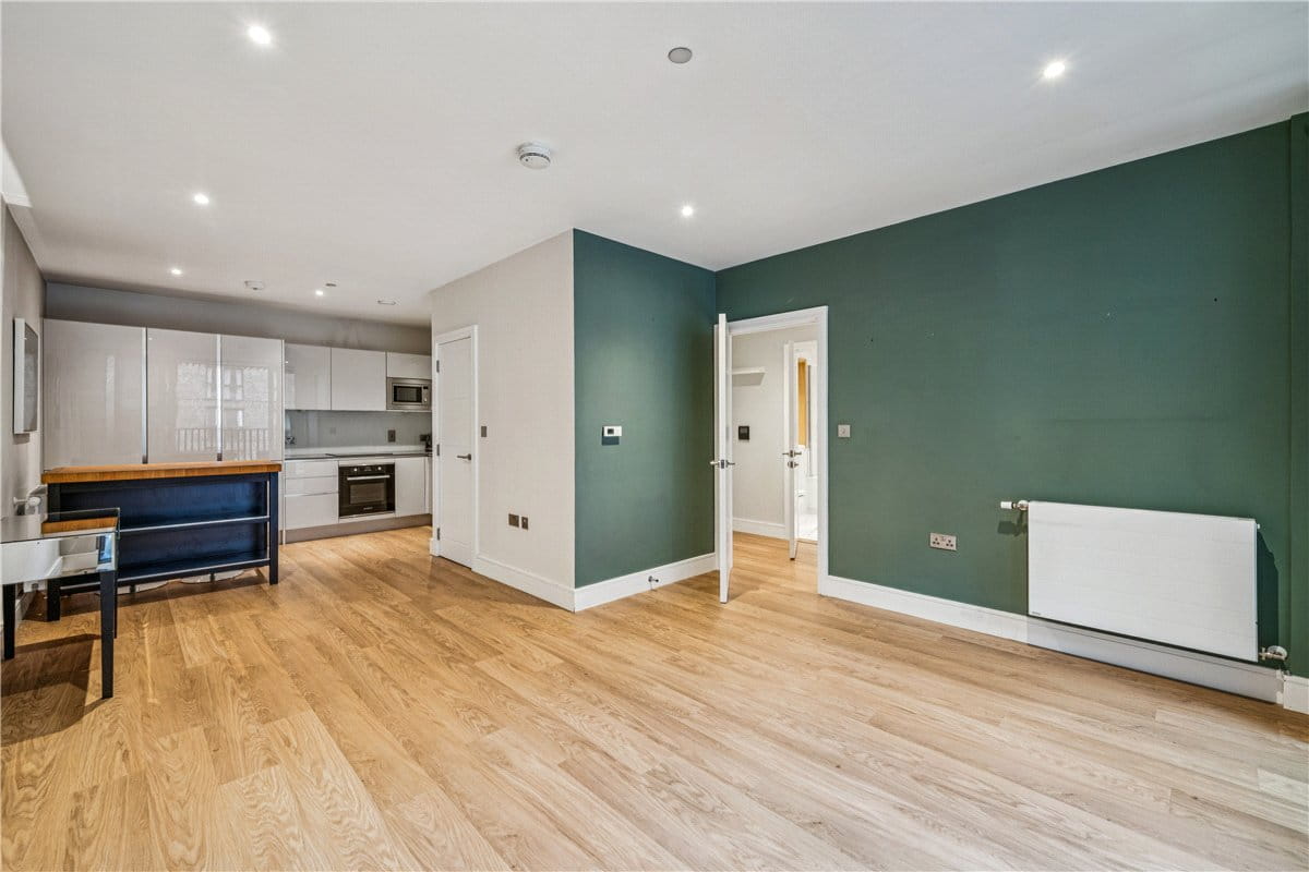 2 bedroom flat, Wimbledon Grounds, London SW17 - Available