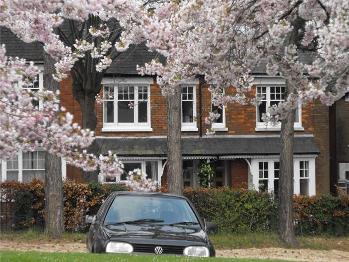 3 bedroom house, Owens Road, Winchester SO22 - Available