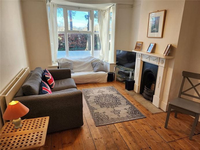 3 bedroom house, Owens Road, Winchester SO22 - Available