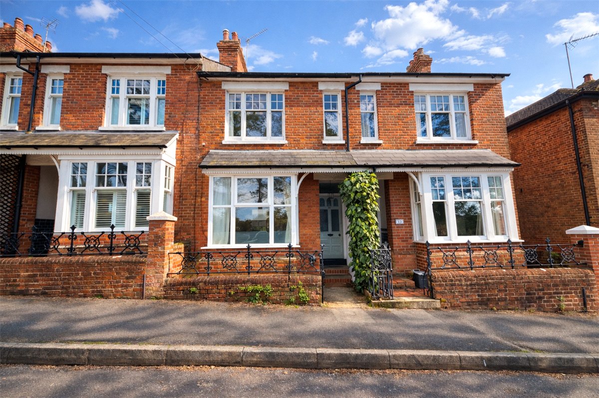 3 bedroom house, Owens Road, Winchester SO22 - Available