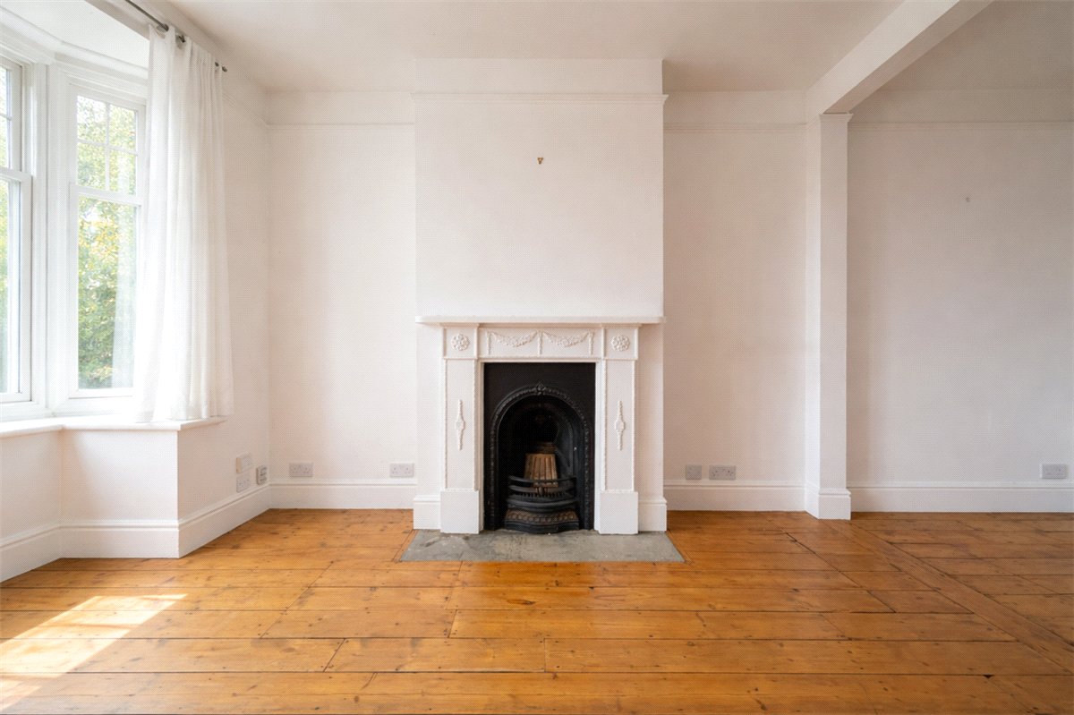 3 bedroom house, Owens Road, Winchester SO22 - Available