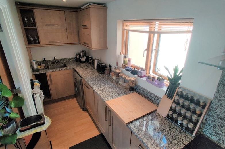 2 bedroom flat, Jewry Street, Winchester SO23