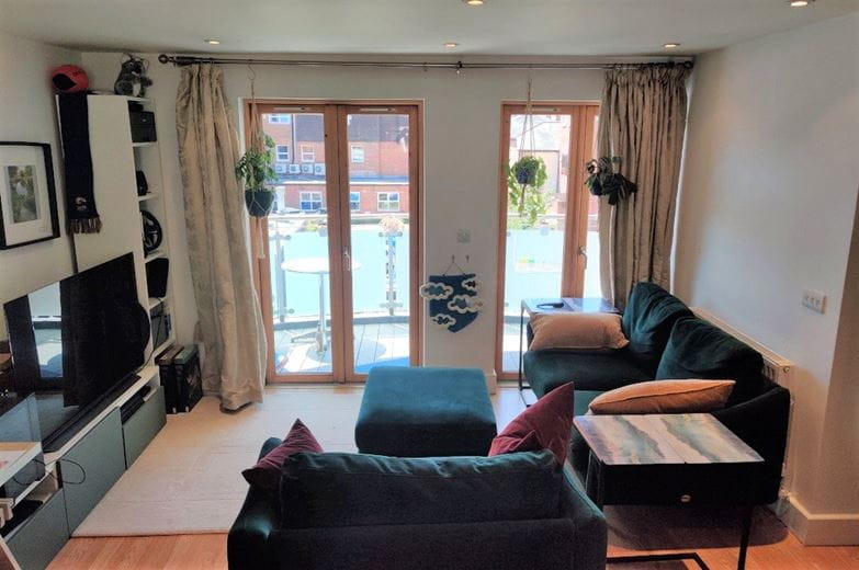 2 bedroom flat, Jewry Street, Winchester SO23