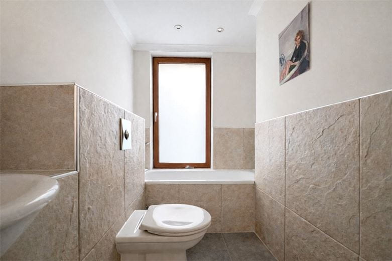 2 bedroom flat, Bereweeke Road, Winchester SO22