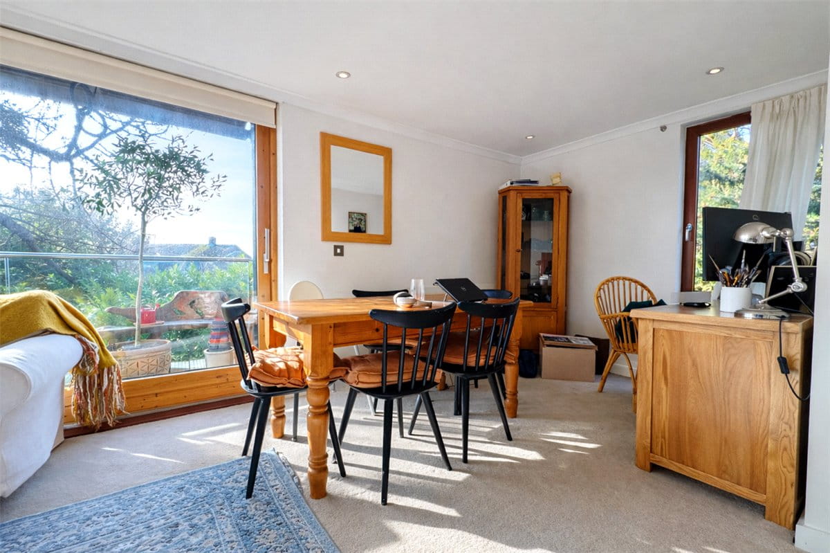 2 bedroom flat, Bereweeke Road, Winchester SO22