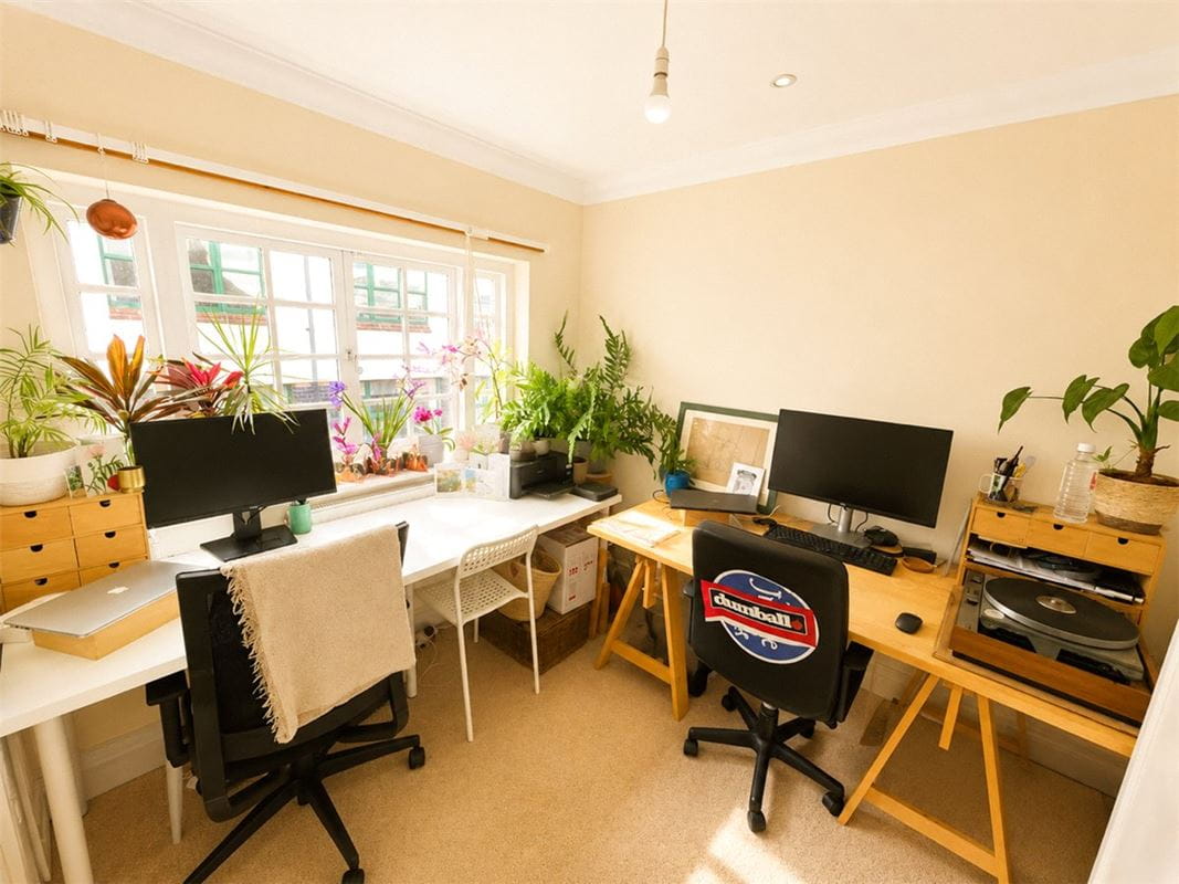 3 bedroom flat, Little Minster Street, Winchester SO23