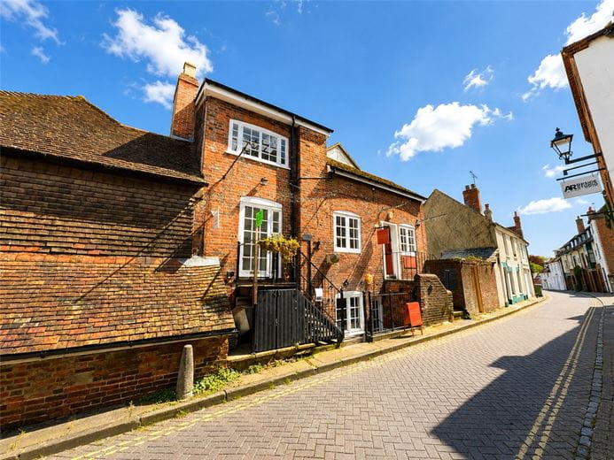 3 bedroom flat, Little Minster Street, Winchester SO23