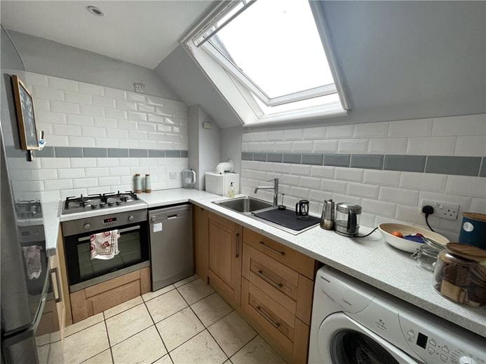 2 bedroom flat, St Pauls Place, Cross Street SO23