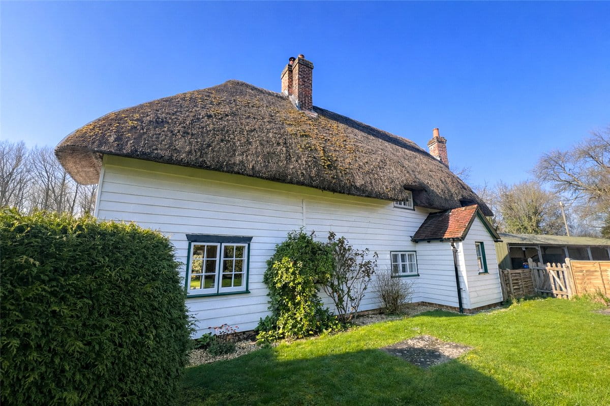 3 bedroom cottage, Leckford, Stockbridge SO20 - Available