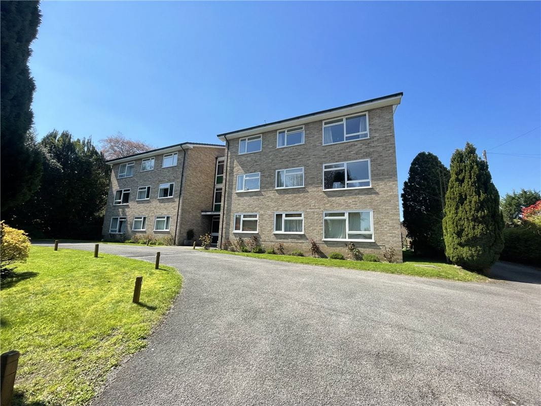 2 bedroom flat, Lantern Court, Christchurch Road SO23