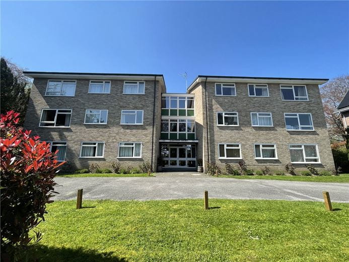 2 bedroom flat, Lantern Court, Christchurch Road SO23 - Available