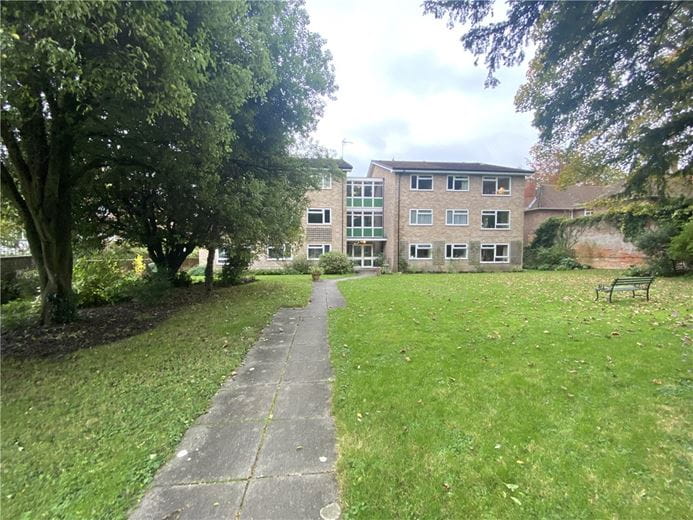 2 bedroom flat, Lantern Court, Christchurch Road SO23 - Available