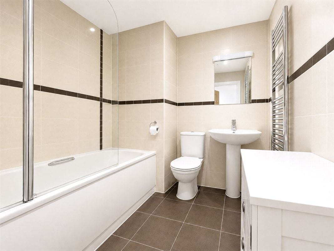 2 bedroom flat, Fraser Gardens, Winchester SO22