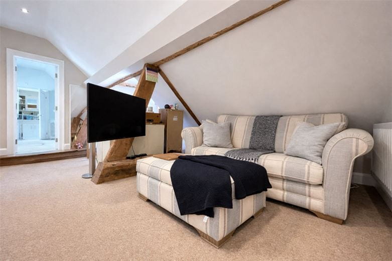 1 bedroom flat, Rectory Road, Oakley RG23