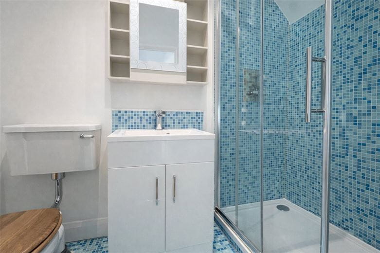 1 bedroom flat, Rectory Road, Oakley RG23