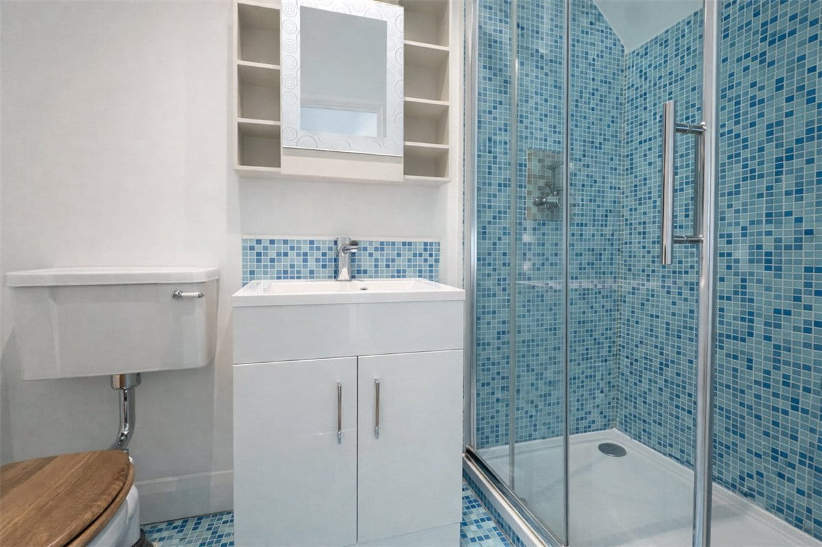 1 bedroom flat, Rectory Road, Oakley RG23