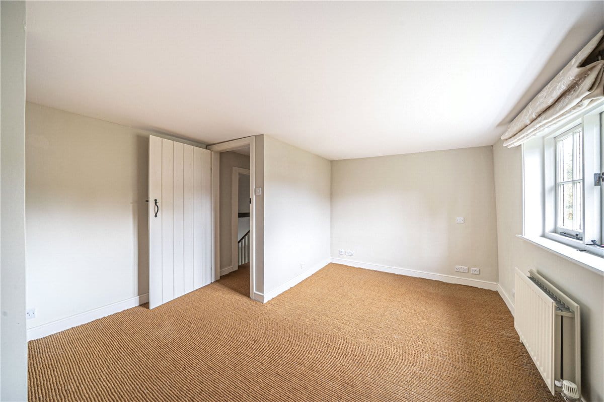 4 bedroom house, North Park Farm, Little Somborne SO20 - Available