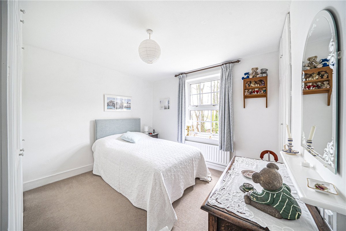 2 bedroom house, Ball Down Cottages, Northwood Park SO21 - Sold STC