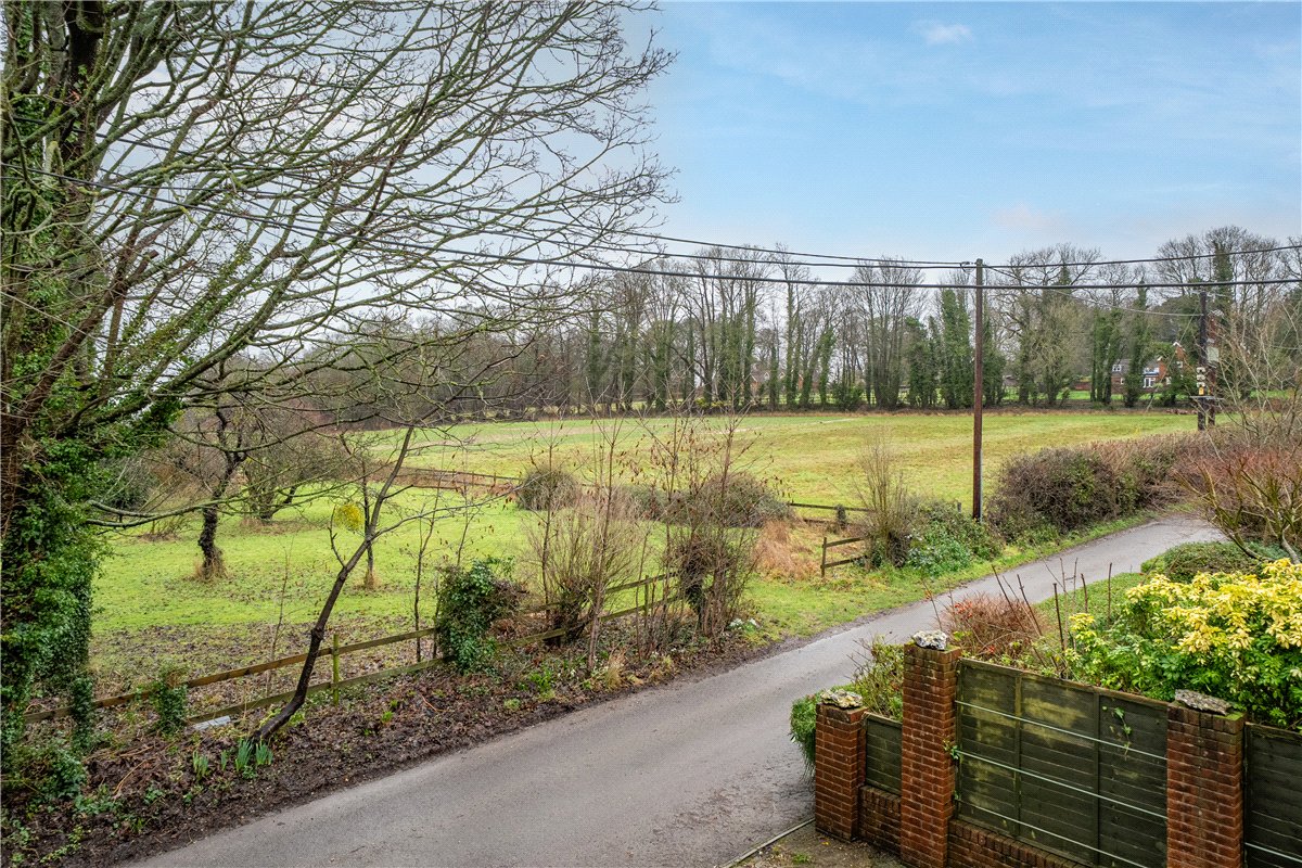 2 bedroom house, Ball Down Cottages, Northwood Park SO21 - Sold STC